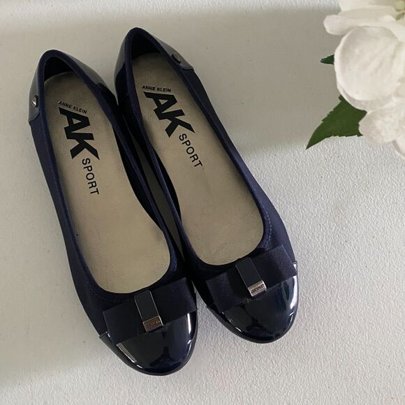 Anne Klein Alive Flex Ballet‎ Flat Shoes Cap Toe Navy  Size 8M - Picture 1 of 8